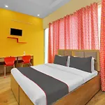 Hotel O The Arrow Near Dtu College