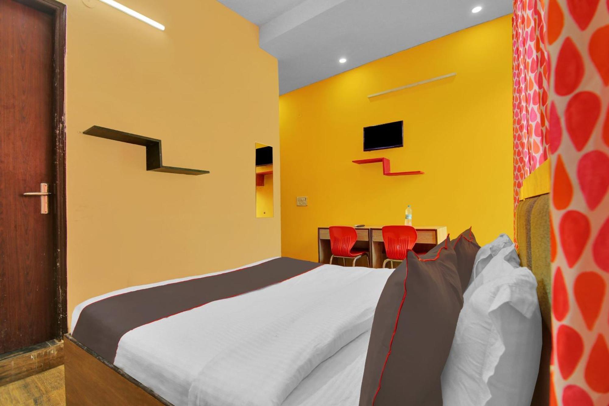 Hotel O The Arrow Near Dtu College Delhi (National Capital Territory of India)