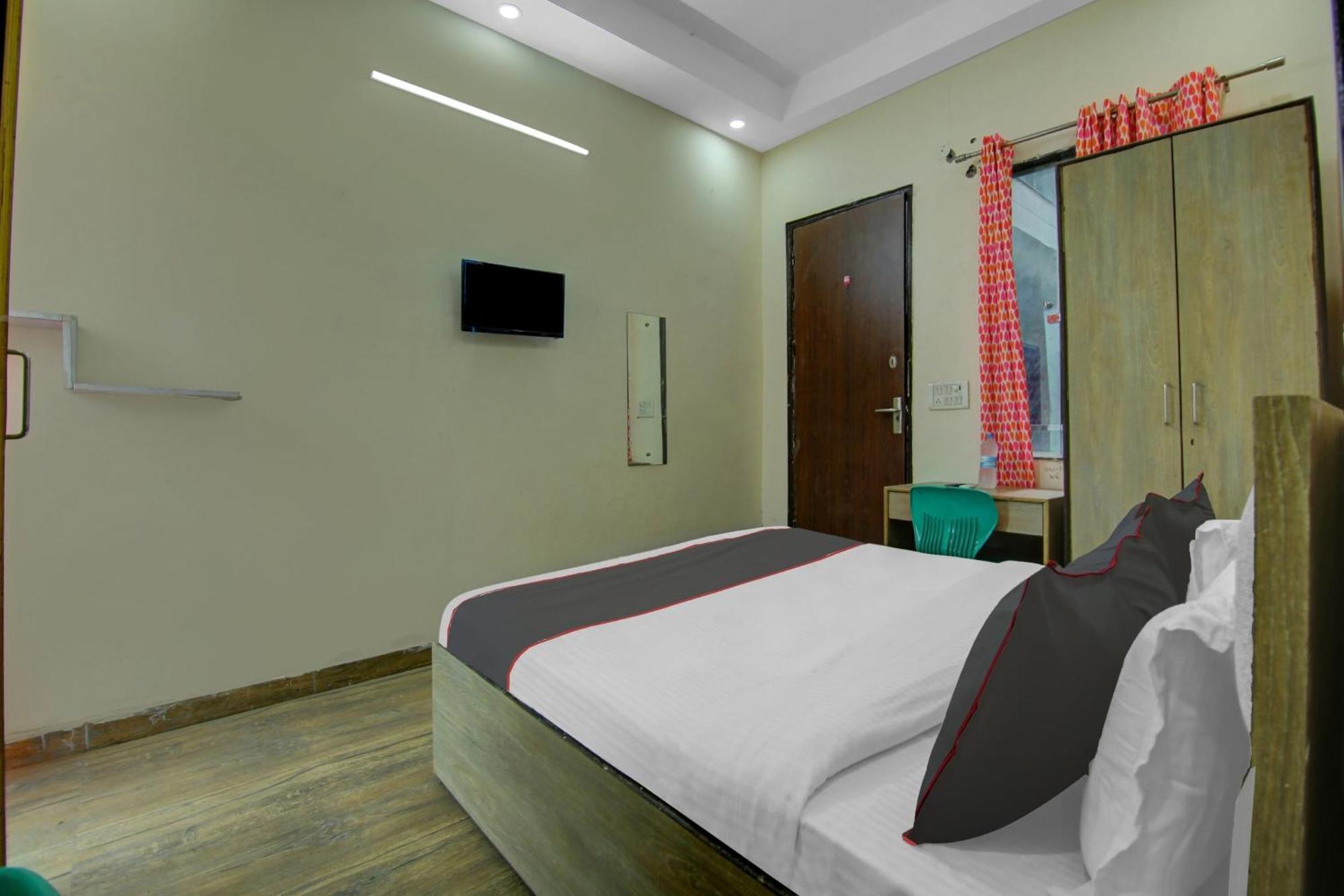 Hotel O The Arrow Near Dtu College Hotel Delhi (National Capital Territory of India)