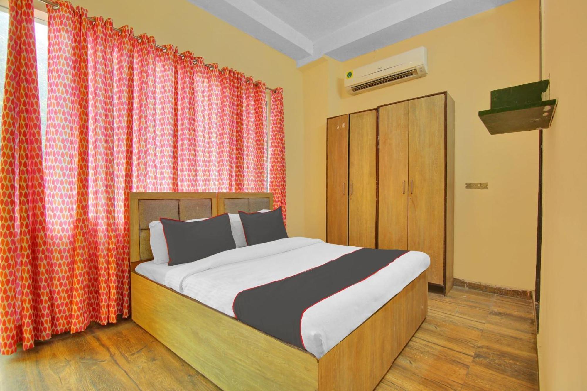 Hotel O The Arrow Near Dtu College