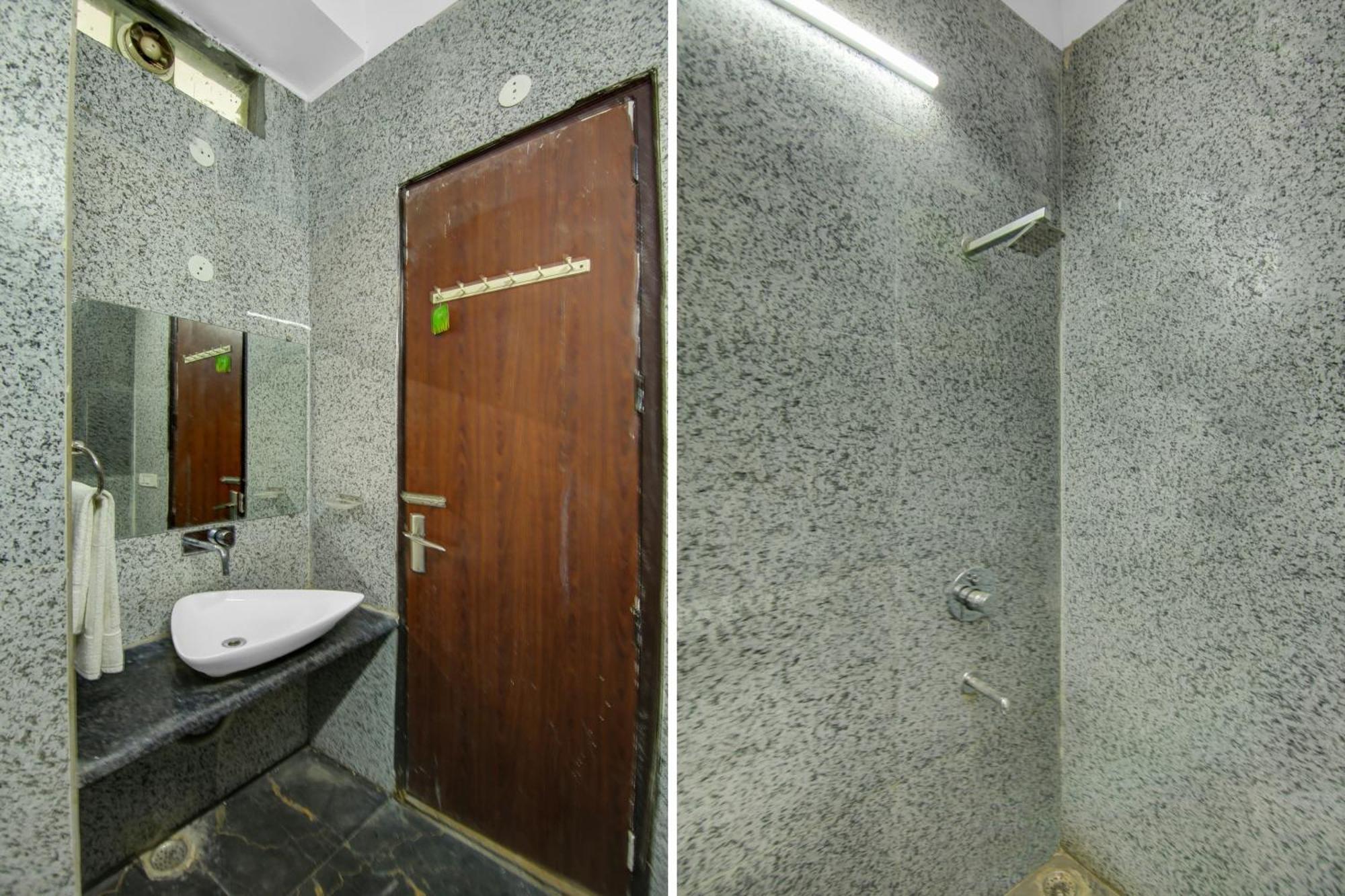 Hotel Hotel O The Arrow Near Dtu College Delhi (National Capital Territory of India)
